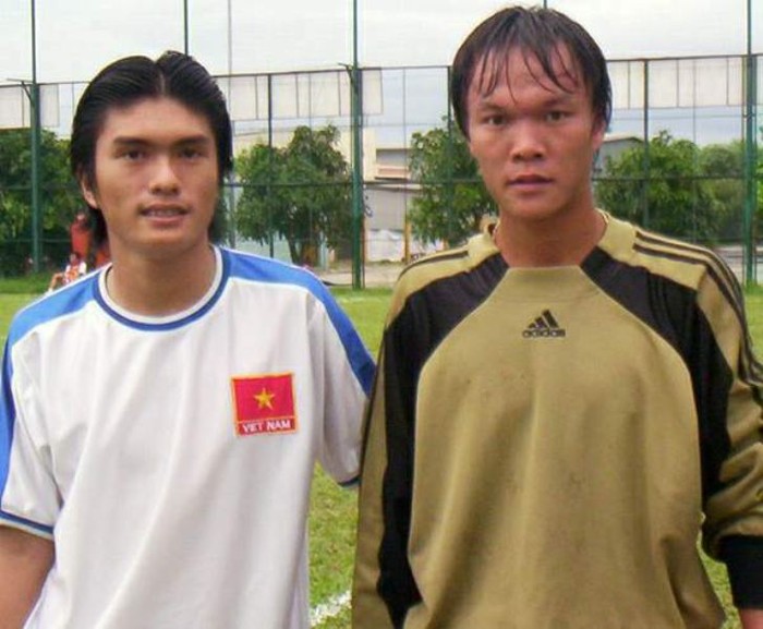 Năm 19 tuổi, Hồng Sơn được đôn lên đội hình 1 của đội bóng xứ Nghệ với những thành tích trước đó như thủ môn đội U.16 Việt Nam, vô địch U.16 Quốc gia…